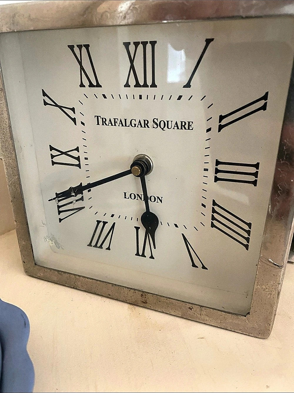 Trafalgar Square London clock Silver & White
